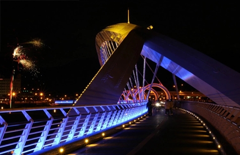 LED洗牆燈與（yǔ）普（pǔ）通燈節能效益的（de）對（duì）比